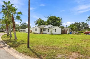 8474 Tobay Rd N, Saint Petersburg, FL 33702 - Photo 3