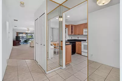 725 83rd Avenue N #205, Saint Petersburg, FL 33702 - Photo 5