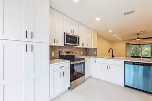 16110 Rambling Vine Dr W, Tampa, FL 33624 - Photo 19