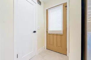 16110 Rambling Vine Dr W, Tampa, FL 33624 - Photo 11