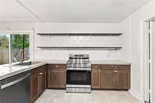 1611 E Genesee St, Tampa, FL 33610 - Photo 21