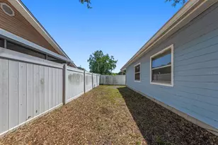 1679 Needles Ln W, Largo, FL 33771 - Photo 21