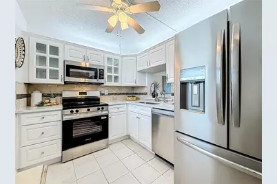 7425 Bay Island Drive S #105, South Pasadena, FL 33707 - Photo 5