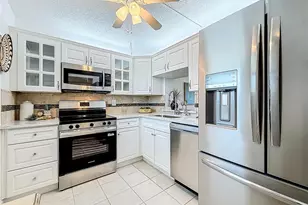 7425 Bay Island Dr S, South Pasadena, FL 33707 - Photo 5