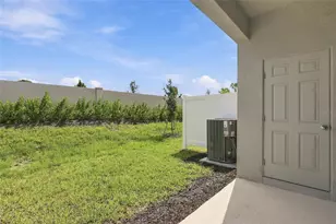 10596 Orbit Ter, Sarasota, FL 34241 - Photo 5