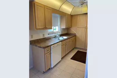 8402 111th Street #106, Seminole, FL 33772 - Photo 11