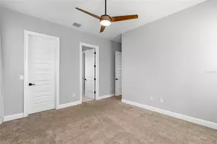555 26th Ave N, Saint Petersburg, FL 33704 - Photo 43