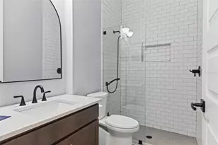 555 26th Ave N, Saint Petersburg, FL 33704 - Photo 15
