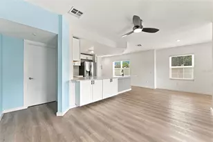 4363 Tyler Cir N, Saint Petersburg, FL 33709 - Photo 11