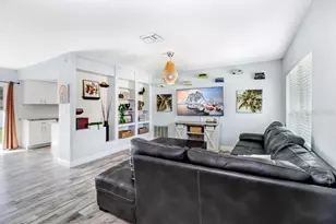 5005 E 110th Ave, Tampa, FL 33617 - Photo 3