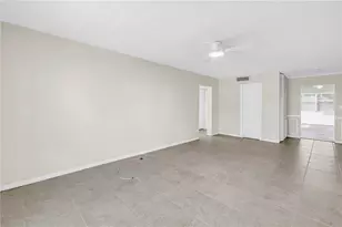 1338 Snell Isle Blvd NE, Saint Petersburg, FL 33704 - Photo 9