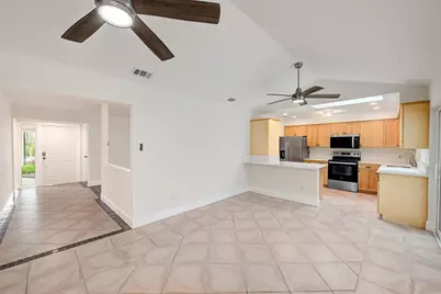 13331 Hacienda Drive, Largo, FL 33774 - Photo 9