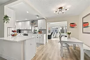 1813 Driftwood Cir N, Oldsmar, FL 34677 - Photo 9