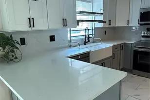 12418 Queensland Ln, Tampa, FL 33625 - Photo 5