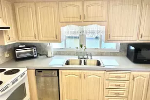 11022 100th Way, Largo, FL 33773 - Photo 9
