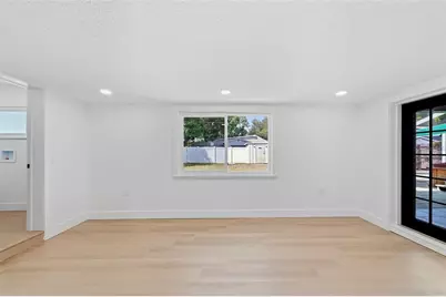 3360 70 Street N, Saint Petersburg, FL 33710 - Photo 17