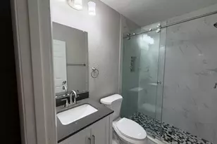 2995 67th Wy N, Saint Petersburg, FL 33710 - Photo 7