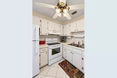 8075 112th Street #302, Seminole, FL 33772 - Photo 21