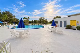 8075 112th St, Seminole, FL 33772 - Photo 33