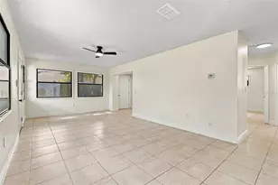 8862 Robin Rd, Seminole, FL 33777 - Photo 13