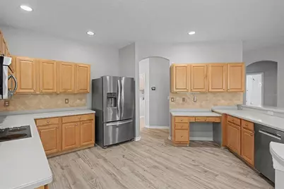 19205 Autumn Woods Avenue, Tampa, FL 33647 - Photo 13