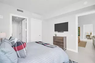 301 1st St S, Saint Petersburg, FL 33701 - Photo 41