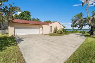 8943 Silver Lake Dr, Leesburg, FL 34788 - Photo 5