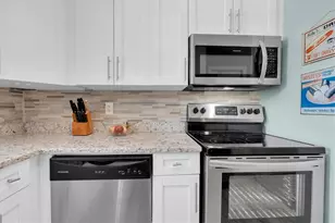 2101 68th Ave S, Saint Petersburg, FL 33712 - Photo 9