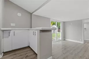 320 E Althea Ave, Tampa, FL 33612 - Photo 17