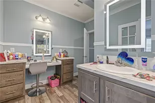 30436 Calle Ln, Wesley Chapel, FL 33543 - Photo 17