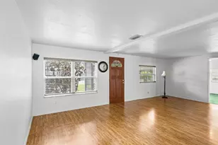 5291 43rd Ave N, Saint Petersburg, FL 33709 - Photo 5