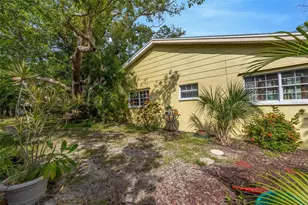 1202 Royal Oak Dr, Dunedin, FL 34698 - Photo 47