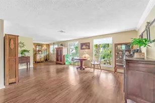 1202 Royal Oak Dr, Dunedin, FL 34698 - Photo 5