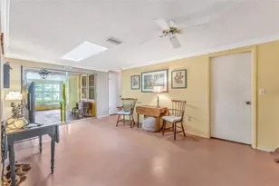 1202 Royal Oak Dr, Dunedin, FL 34698 - Photo 19