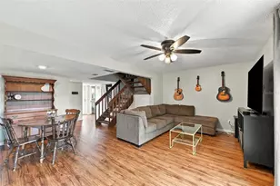 1514 Chateaux De Ville Ct, Clearwater, FL 33764 - Photo 9