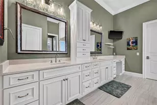 1341 Monterey Blvd NE, Saint Petersburg, FL 33704 - Photo 19