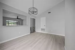 2041 Shadow Pine Dr, Brandon, FL 33511 - Photo 9