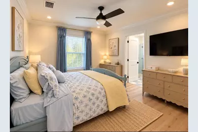 1078 Putnam Drive, Sarasota, FL 34234 - Photo 9