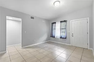 1408 E 140th Ave, Tampa, FL 33613 - Photo 31