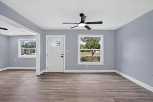6790 Date Palm Ave S, Saint Petersburg, FL 33707 - Photo 11