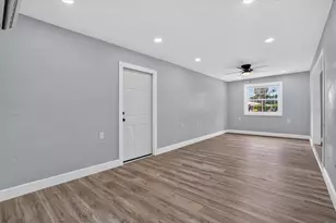 6790 Date Palm Ave S, Saint Petersburg, FL 33707 - Photo 13