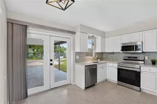 5214 15th Ave S, Gulfport, FL 33707 - Photo 11