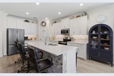 31493 Cannon Rush Drive, San Antonio, FL 33576 - Photo 7