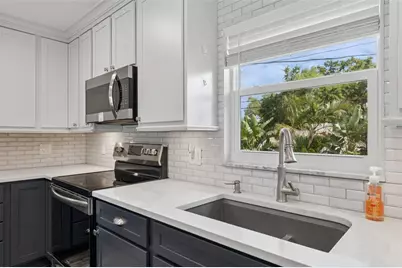 13548 Bellewood Avenue, Seminole, FL 33776 - Photo 9