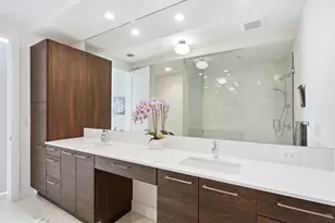 100 1st Ave N, Saint Petersburg, FL 33701 - Photo 23