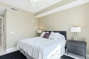 100 1st Ave N, Saint Petersburg, FL 33701 - Photo 21