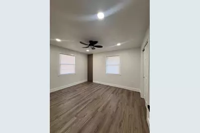 122 E 130th Avenue, Tampa, FL 33612 - Photo 17