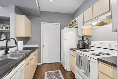 13110 Arbor Isle Drive #201, Temple Terrace, FL 33637 - Photo 11