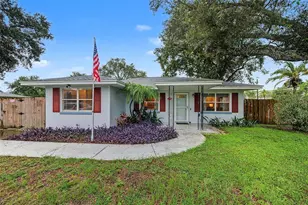 1402 Nebraska Ave, Palm Harbor, FL 34683 - Photo 1