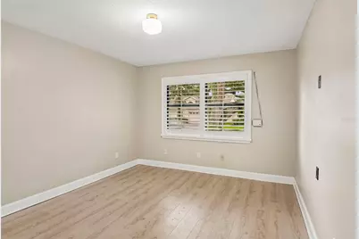 1175 San Carlos Avenue NE, Saint Petersburg, FL 33702 - Photo 13